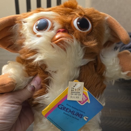 Hasbro gremlins gizmo plush - hasbro,