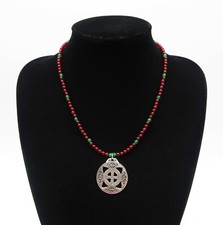 Collier rubis émeraude -  grande croix celtique ornée de runes - argent massif