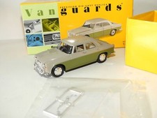 ROVER P5 MK II Gris et Vert VANGUARDS VA06900 1:43