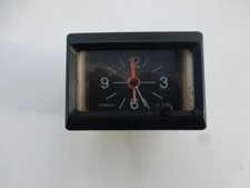 MONTRE DE TABLEAU DE BORD "
