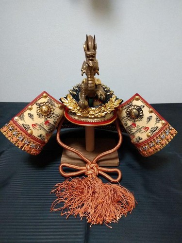 Ancien casque japonais vintage
