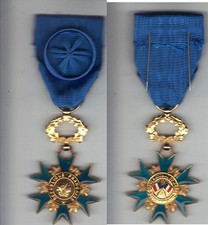 Médaille d'OFFICIER de l'ORDRE NATIONAL DU MERITE