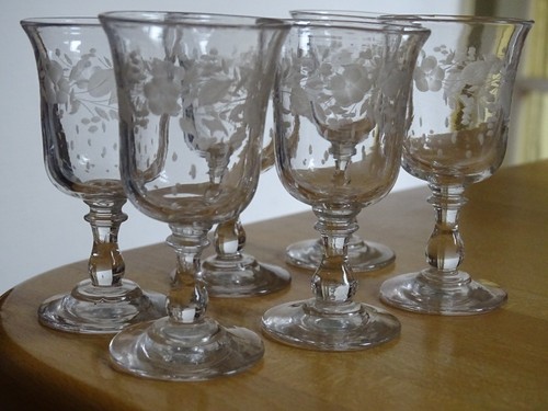Anciens verres cave liqueur - anciens,