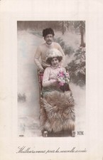 CP MEILLEURS VOEUX COUPLE CHAPEAU FOURRURE FLEURS TRAINEAU - 37137