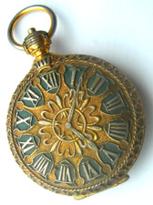 ancien rare poudrier compact forme montre gousset emblème 3 tours couronnées