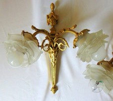 PAIRE D ANCIENNES APPLIQUES EN BRONZE DORE TÊTE DE BOUC TULIPE FORME DE ROSES