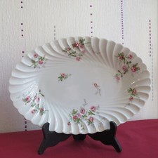 1 plat ovale en porcelainede