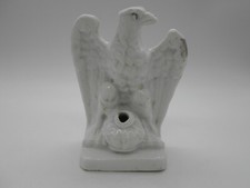 01 ) ENCRIER PORTE PLUME AIGLE NAPOLEON EN PORCELAINE BLANCHE DE PARIS XIX ème