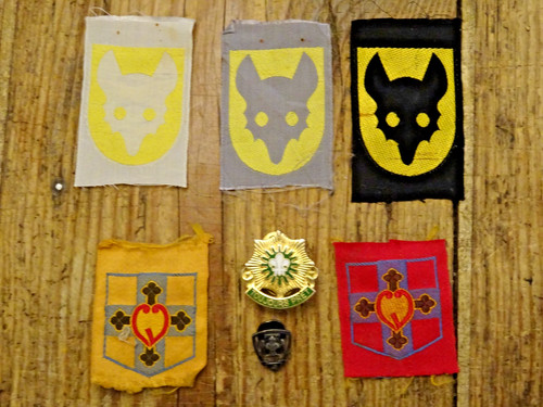 Lot ancien insignes tissus