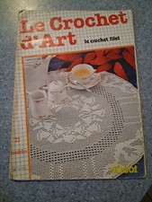 le crochet d'art  "N° 22" le crochet filet