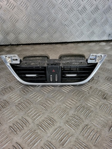 Grille aération centrale - aération,
