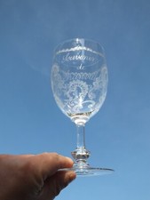 Ancien verre à pied en