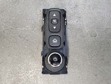 Commande autoradio média. -