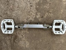 Pedalier fixe, repose pieds ETRICKS F01