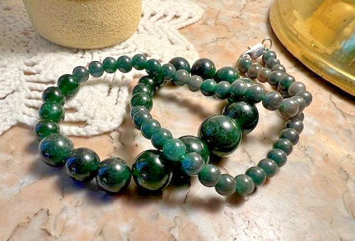 Collier ancien perles pierre