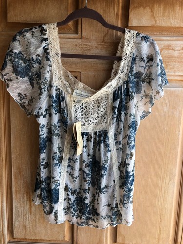 Nwt ralph lauren floral blouse - nwt,