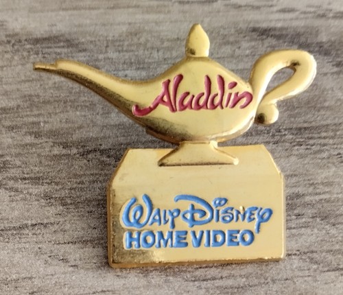 Pin walt disney home - pin's, vidéo