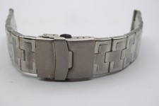 Bracelet en acier sans marque