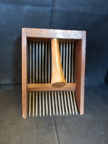 Outil ancien peigne bois - ancien, en