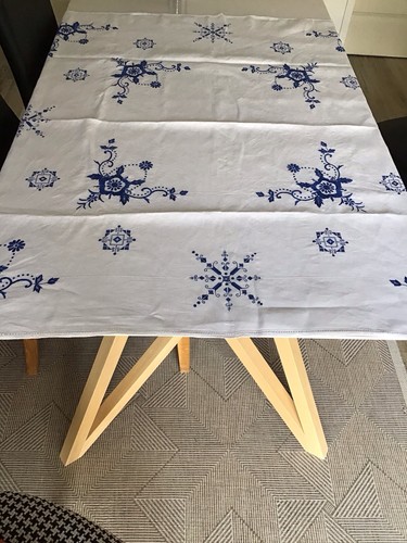 Nappe ancienne brodée - , bleue