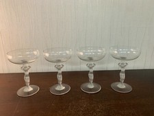 1 coupe à champagne Vénus en