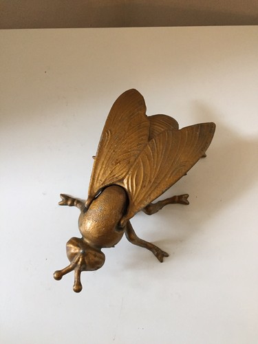 Cendrier mouche abeille métal - cendrier,