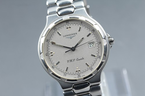 Presque comme neuve montre - comme, neuve]