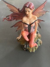 une figurine de fée Elfe ailée (ma réf 477 § )