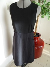 Robe de tailleur noire sans