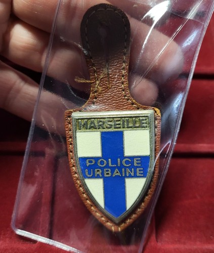 128 pucelle insigne - ~, /