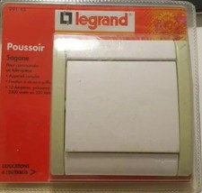 Legrand SAGANE Vert Anis bouton Poussoir 99145 doigt blanc opalis 84004 neuf