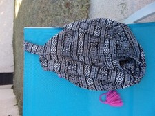 JOLI Sac à dos ou sac très tendance. Matière coton épais. NEUF