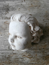 ANCIENNE SCULPTURE PLATRE PETITE FILLE