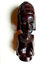 Buste femme africaine seins