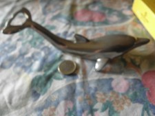 décapsuleur en métal couleur