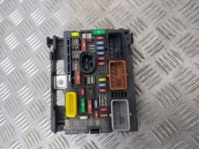 Boitier Fusible BSM R02 - CITROEN C5 II (2) 2.0L HDI 160CV - Réf : 9807028580