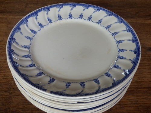 Serie assiettes plates - 12,