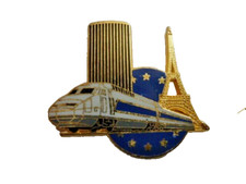 PIN'S TRAINS  /TGV  EUROPE /   BALLARD  DORE A L'OR FIN  / 4  cm  X  3,5  / RARE