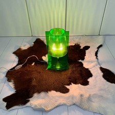 Lampe de table Kartell conçue