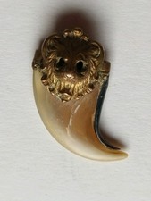 Ancien pendentif griffe de