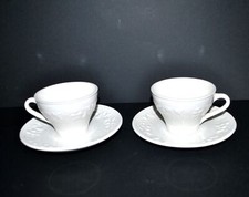 SARREGUEMINES Lot 2 tasses décor moulé en Faïence Opaque Terre de Fer - éclat