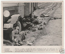 @ PHOTO DE PRESSE GUERRE CHINE, JAPON, BOMBARDEMENT, VICTIMES, CAMION DODGE