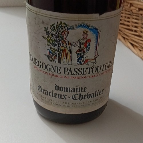 Domaine gracieux chevalier - domaine, gracieux-chevalier