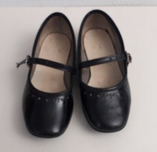 Anciennes petites chaussures