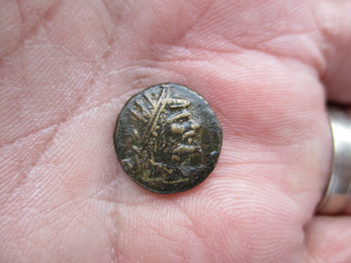 Petite monnaie bronze - petite, romaine