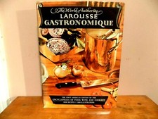 THE WORLD AUTHORITY LAROUSSE