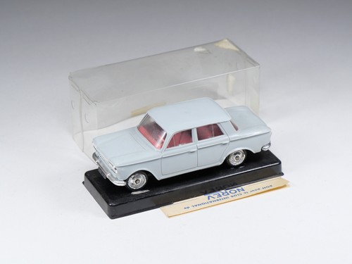 Norev fiat 1500 gris - 45,