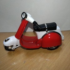 Moto trottinette trois roues