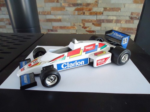 Burago race champion 1 24 - burago,