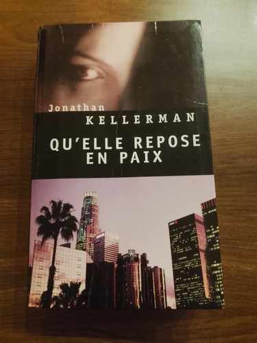 Livre elle repose - livre,